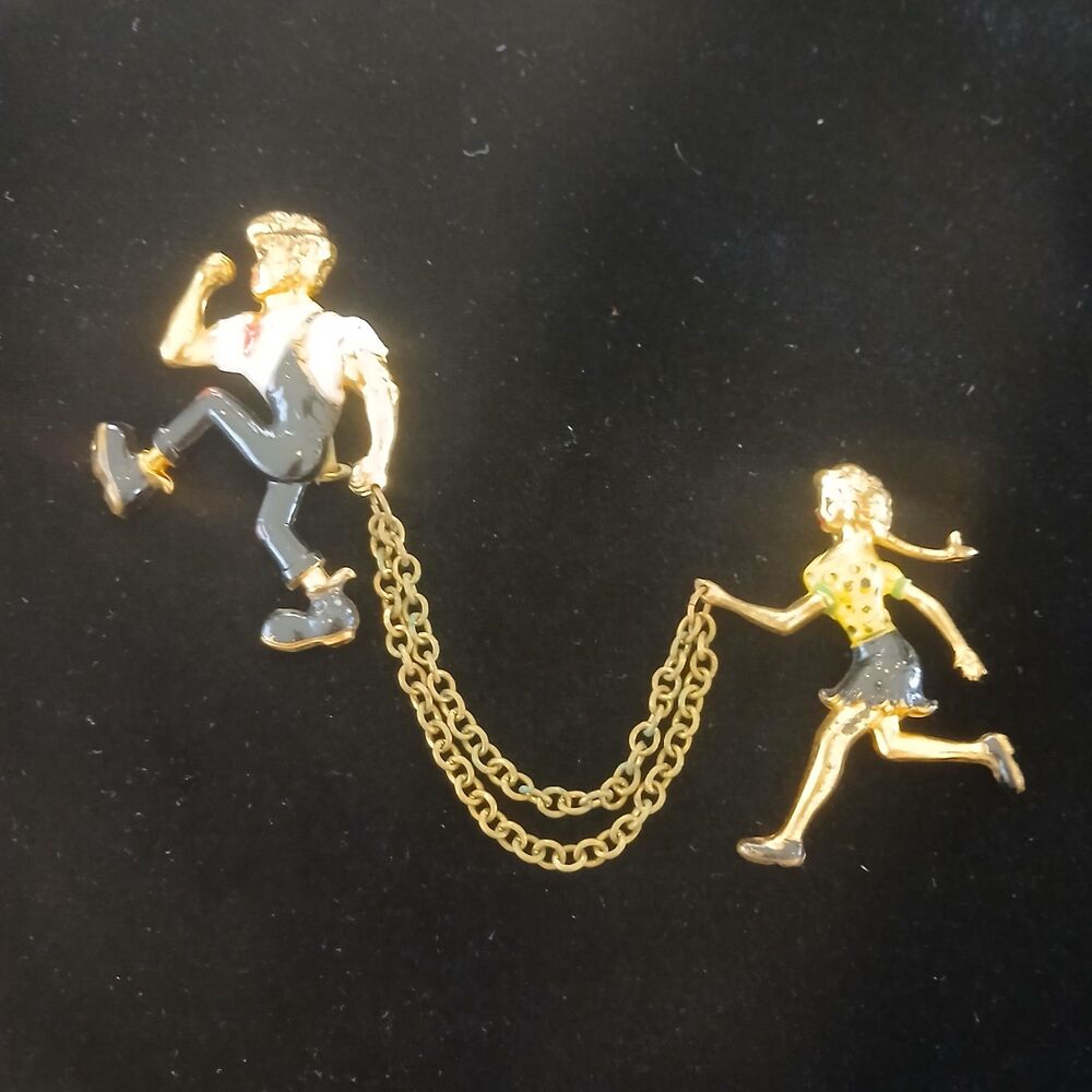 Vintage 1950s Li’l Abner Daisy Mae Chatelaine Brooch Sadie Hawkins Day